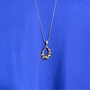 Black and clear crystals Teardrop Shape Silver Pendant Necklace